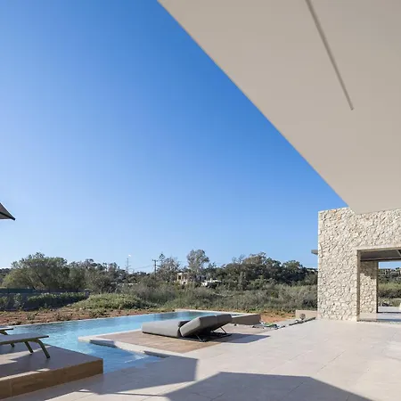Aeora - Shoreline Getaway By Etouri