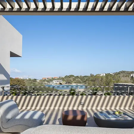 Aeora - Shoreline Getaway By Etouri