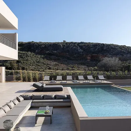 Aeora - Shoreline Getaway By Etouri *